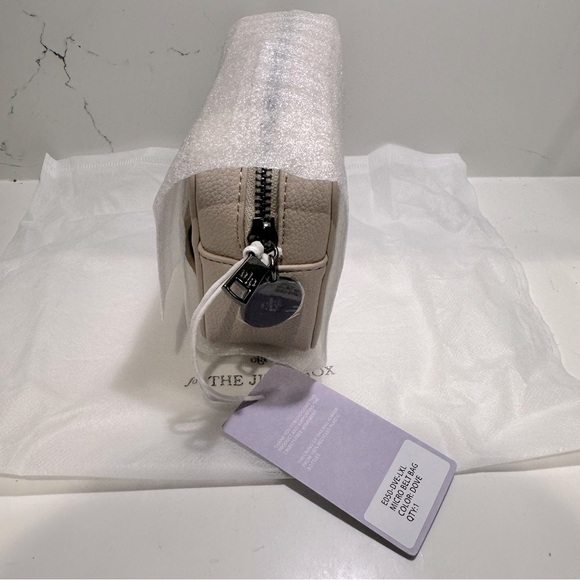 Jilly Box x ELA Micro Belt Bag with L/XL Strap - Spring 2023 Box - Picture 4 of 9